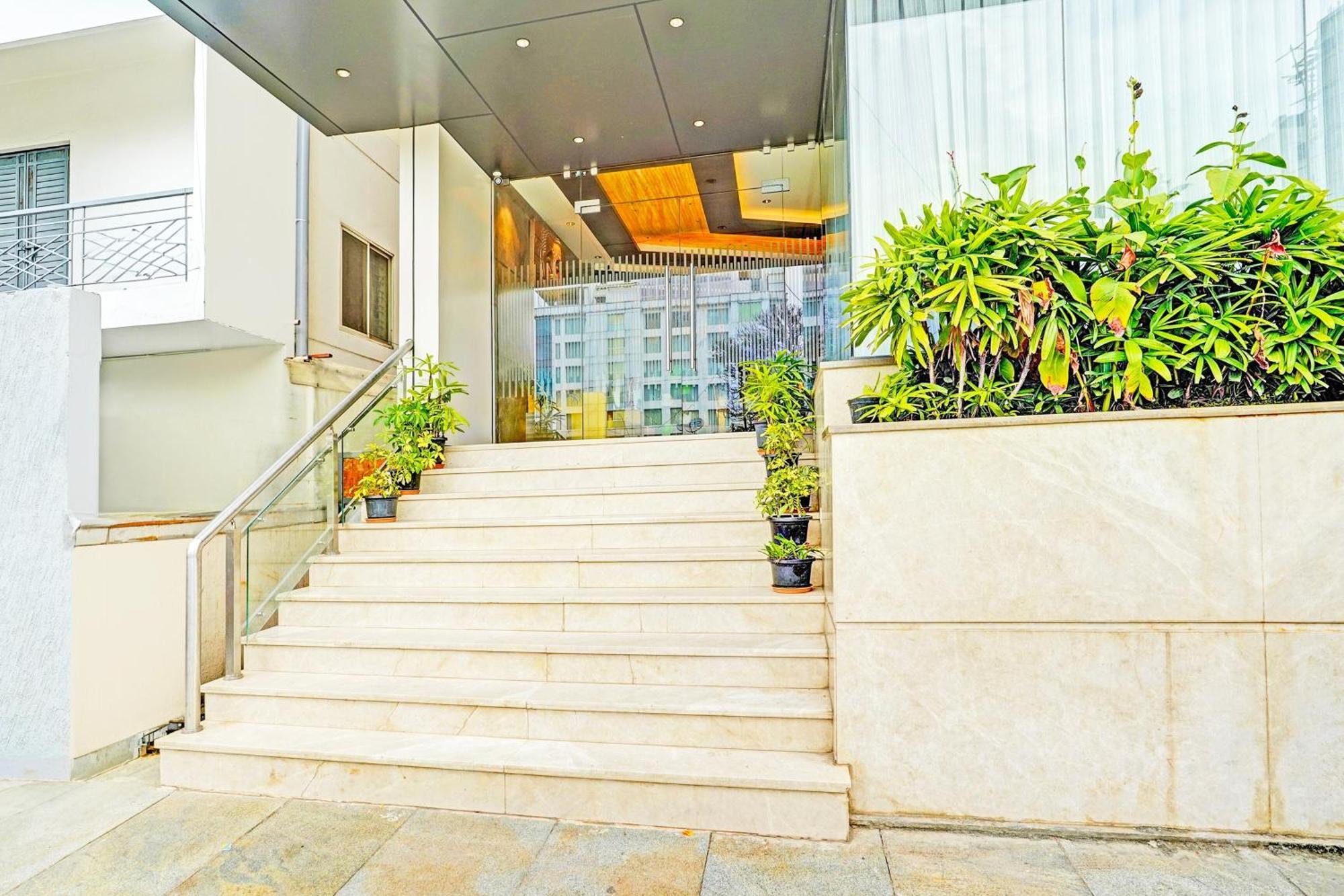 Hotel Super Townhouse Indiranagar Bangalore Exterior foto